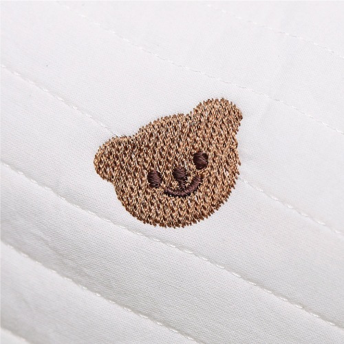 Round rugmat Embroide Bear