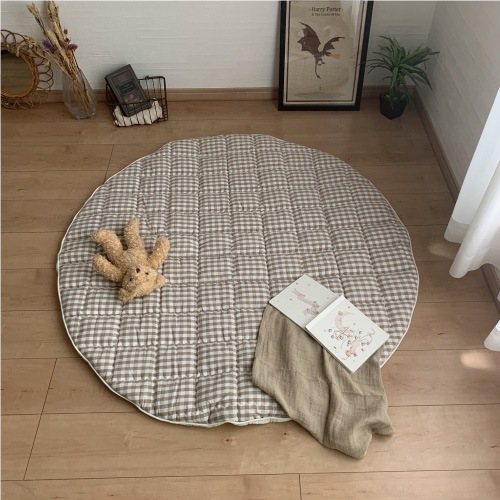 Round rugmat Embroide Bear