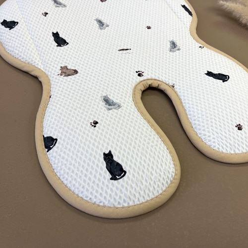 Classic Air_ Cranky cats