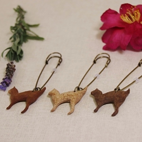 おしゃれな木のブローチなら自然雑貨の通販・チアーズへ