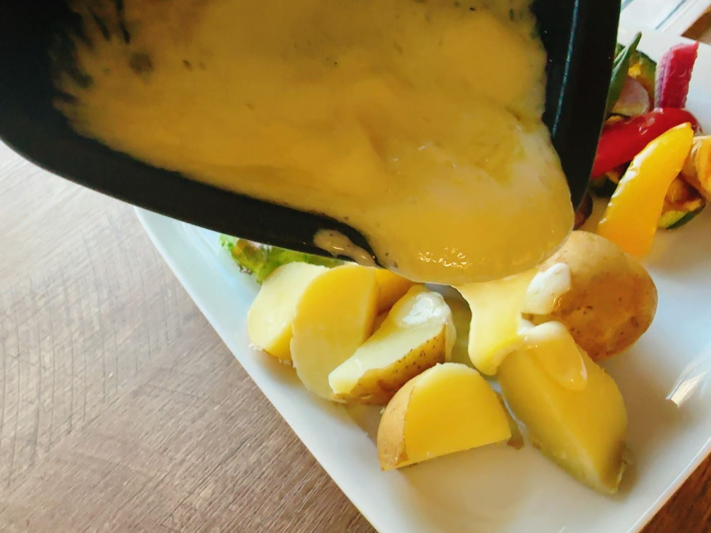 スイス産ラクレット（200g/500g）