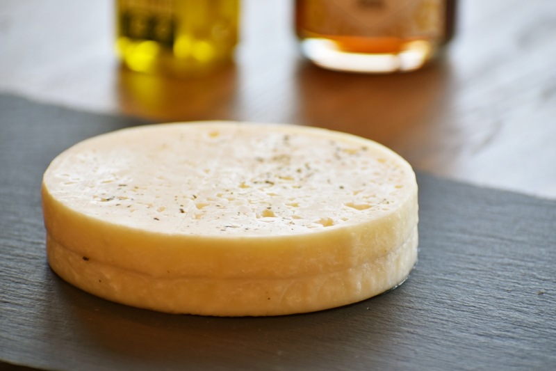 タラガニ（グリルチーズ）加熱用（180g）