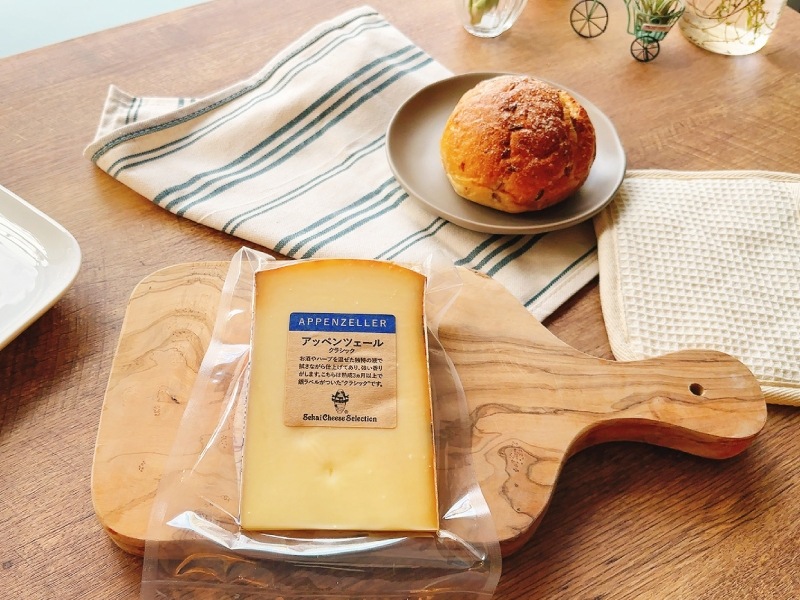 アッペンツェラー 黒ラベル 6ヶ月熟成 【Kgあたり16,400円】約300g 不定貫