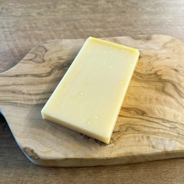 グラナパダーノ（100g/200g）