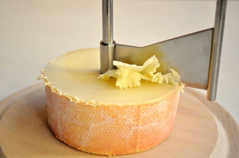 テット・ド・モワンヌ（約450g/約900g）