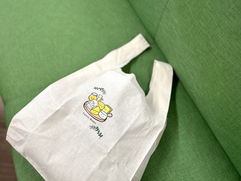 チーズハニーマルシェバッグ