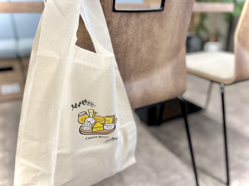 チーズハニーマルシェバッグ