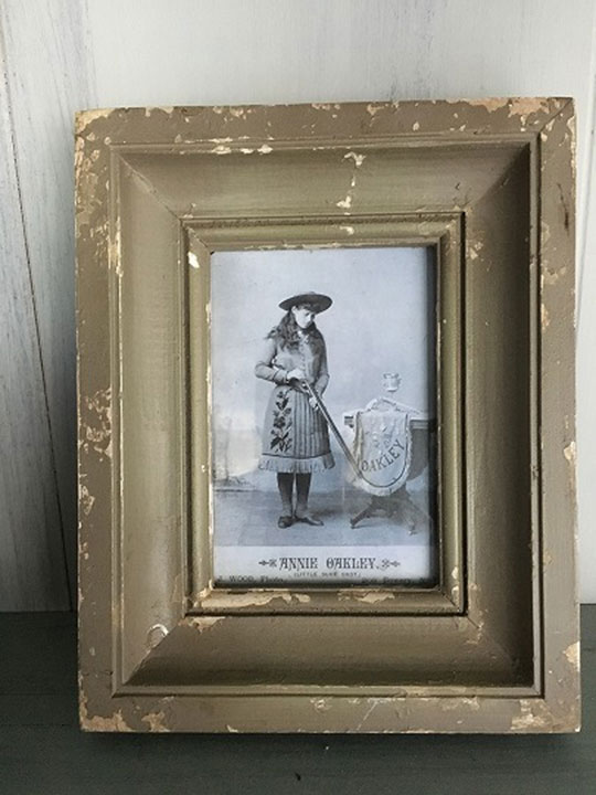 Z-F61 �٥�ǡ����åɥե졼��