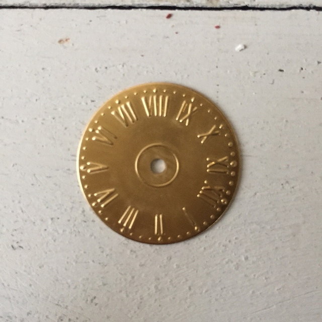 CM-192 Clock face