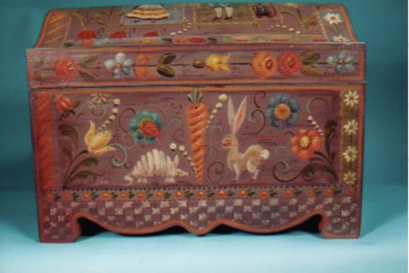 HI-64 The Embroidery Trunk