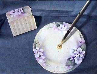 MW-62 Pansy card holder & pen stand