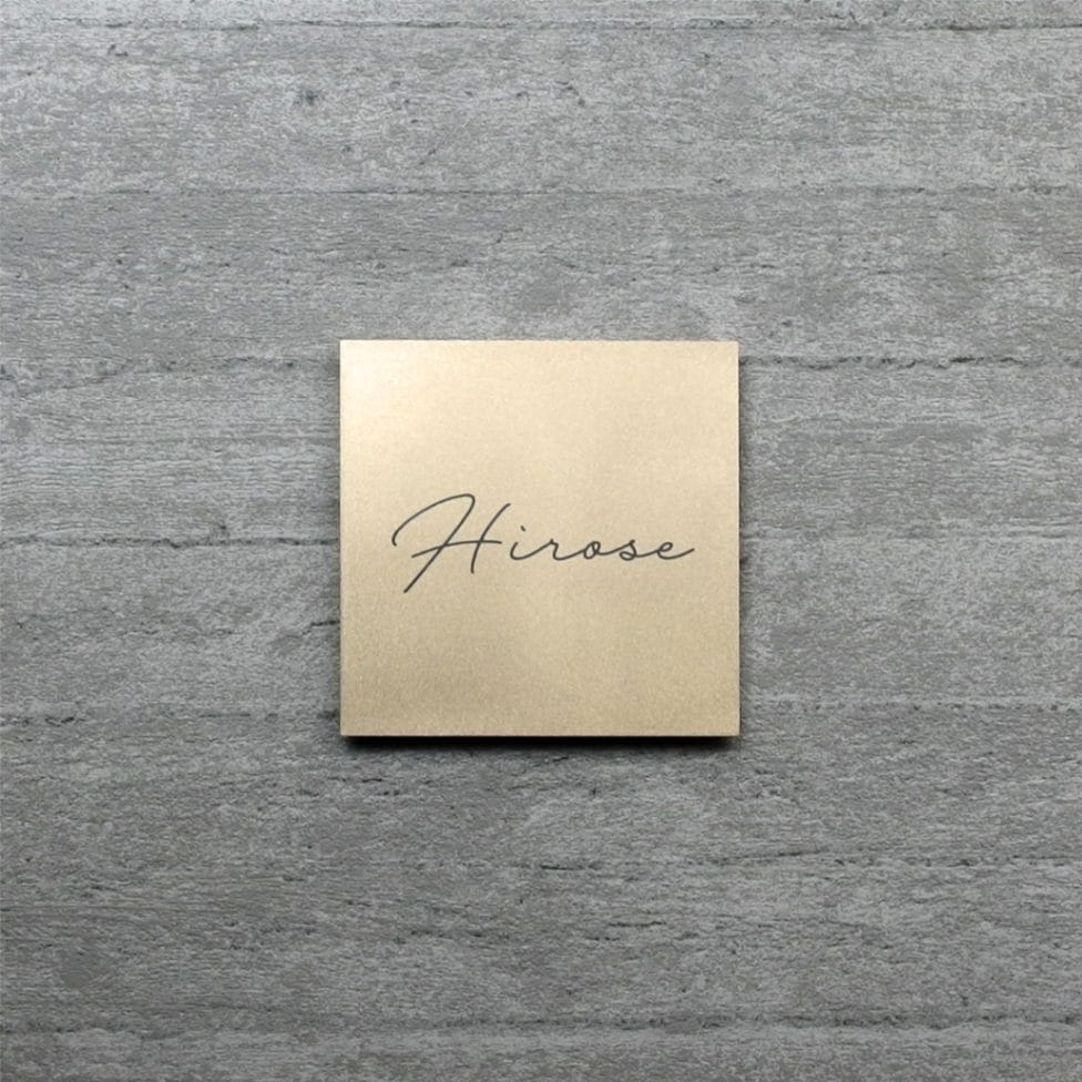 Mサイズ　筆記体