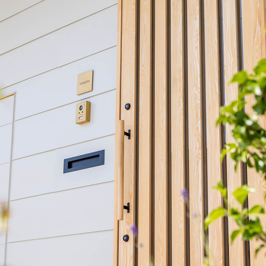 真鍮表札（アルファベット）とインターホンボックスのセット