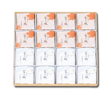 宮乃楓16個入(こし餡8・刻み栗入白こし餡8)の数量・のしを指定してのご購入画面へ移動します