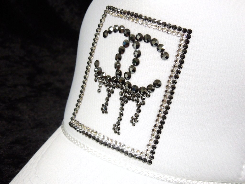 Parody Melting square Swarovski cap White