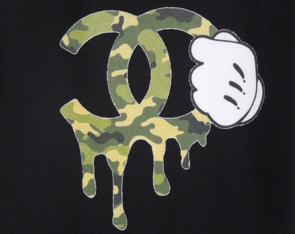 Parody One Hand Swarovski T Shirt Black��Camouflage