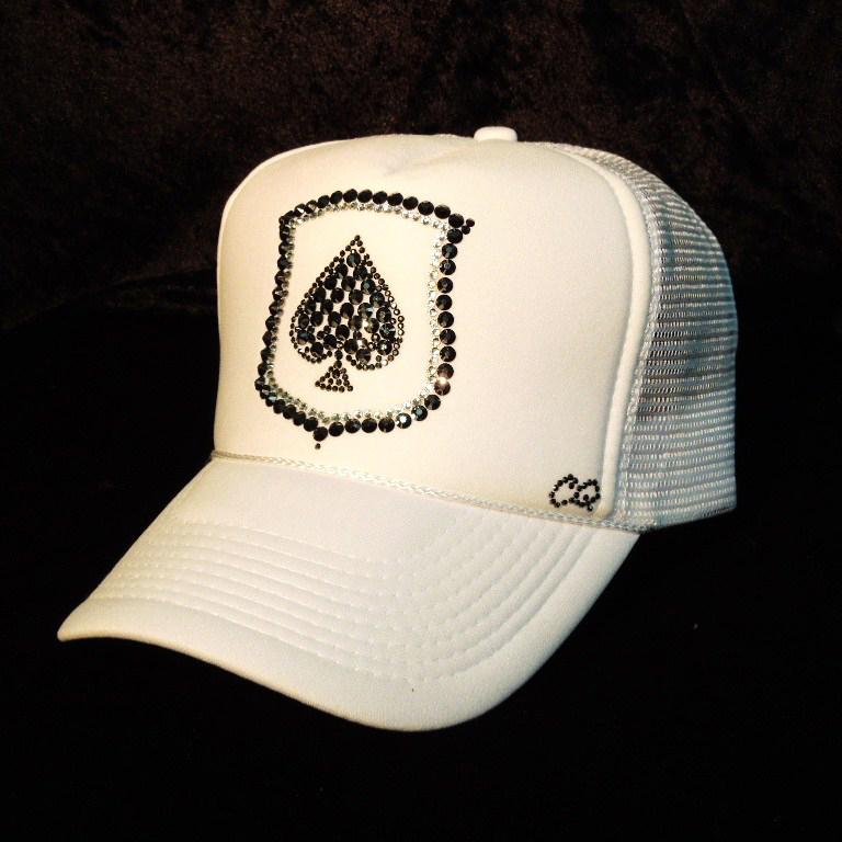 Spade emblem Swarovski white cap