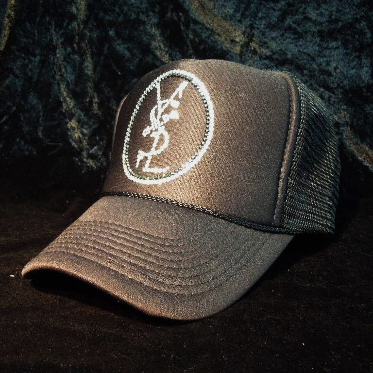 Emblem crash melt Swarovski cap black