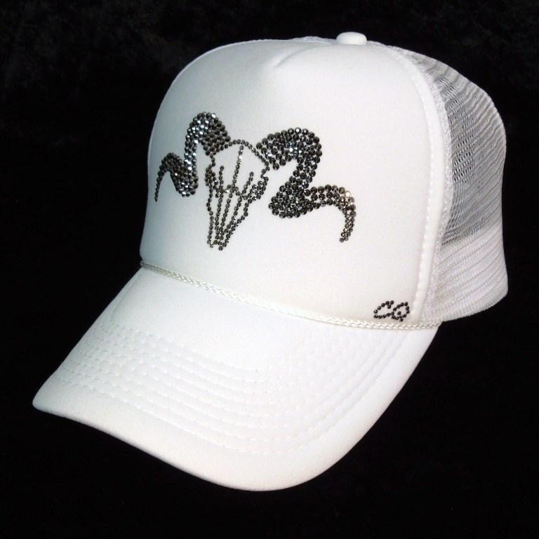 Skull Sheep Swarovski cap white