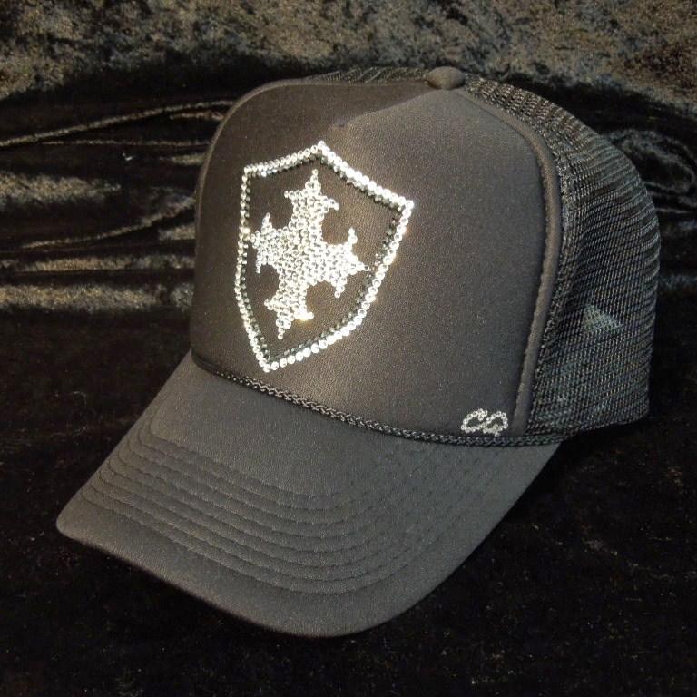 Emblem cross motif Swarovski cap Black