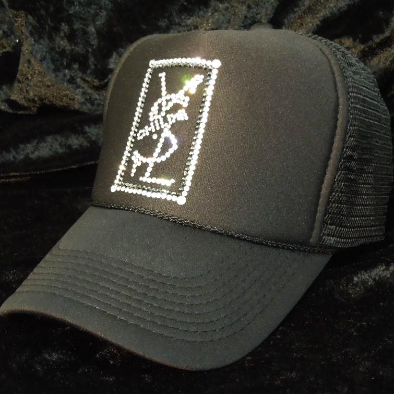 Square parody crash Swarovski cap Black