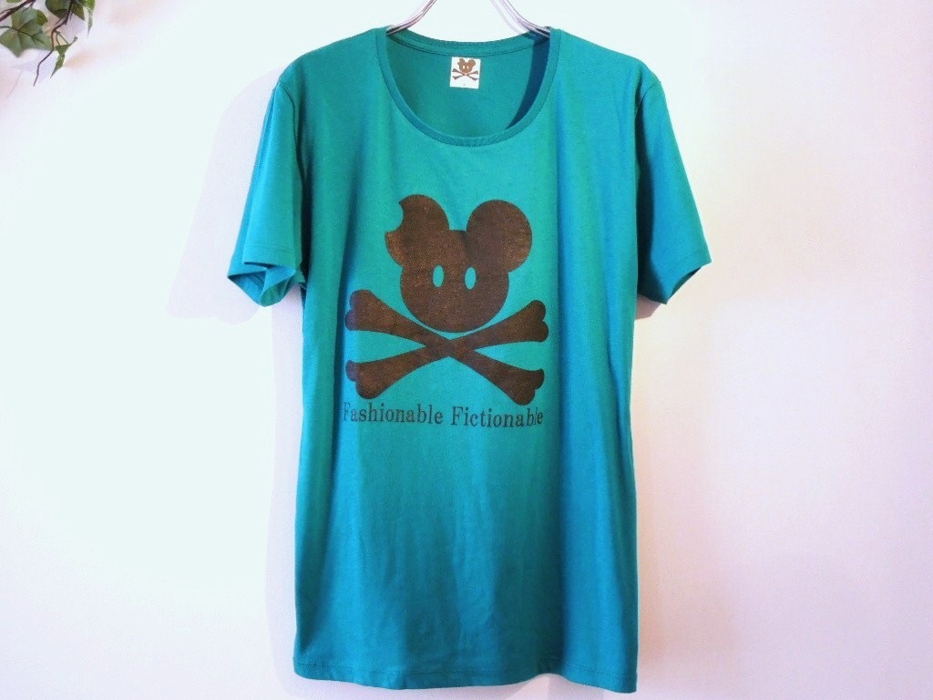 T����� / Green