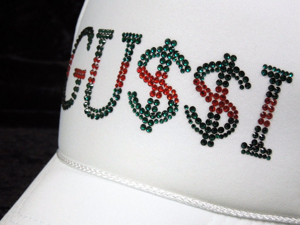 GU$$I Swarovski cap white