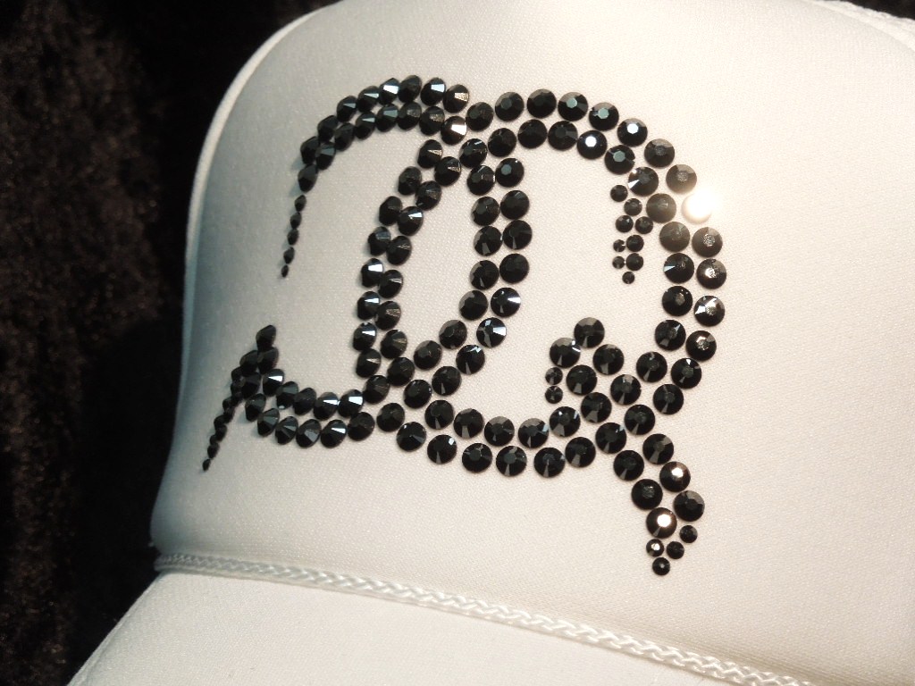 CQ cross Swarovski cap white