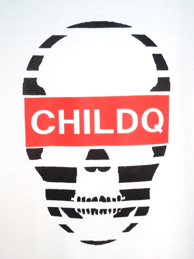 Skull CHILDQ Red Font T-shirt��white