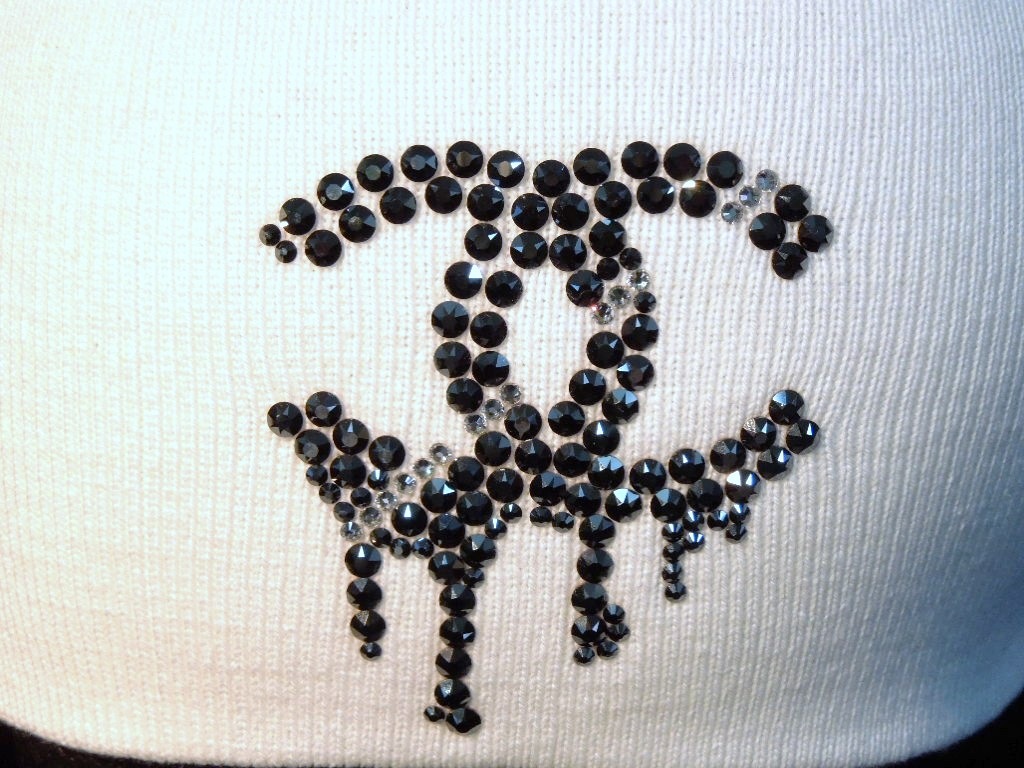 Parody Melting Swarovski knit cap white