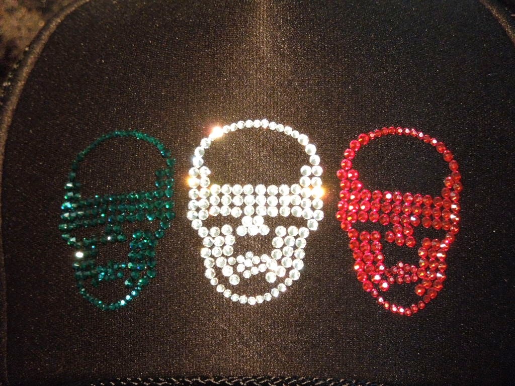 Three Skull��Italy Color Swarovski cap