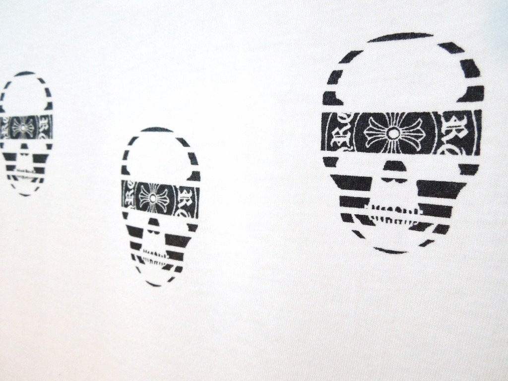 Five Skull Necklace Long T-shirt  White��Black