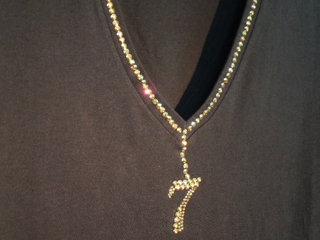 Seven Gold Swarovski necklace T-shirt ��lack