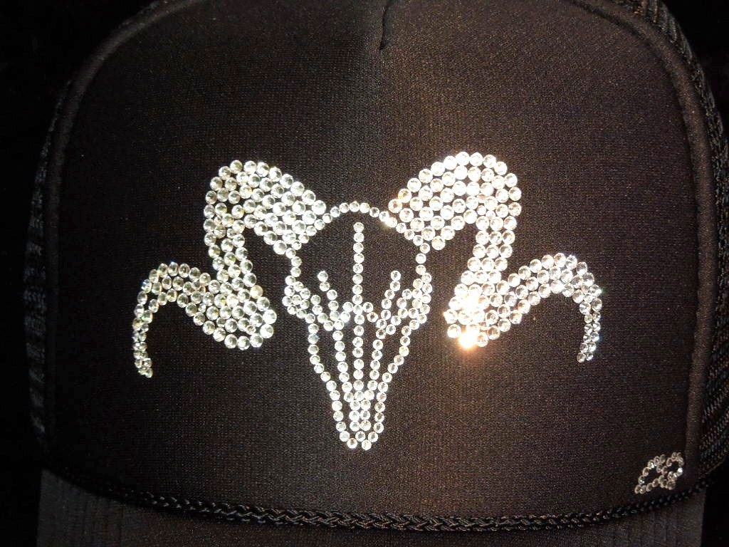 Skull Sheep Swarovski cap black