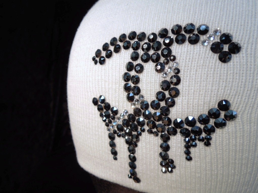 Parody Melting Swarovski knit cap white