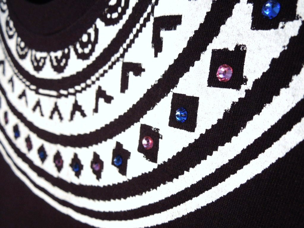 Samoa pattern Swarovski Long T-shirt Black