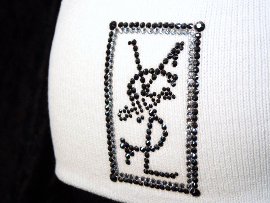 Square parody crash Swarovski knit cap white