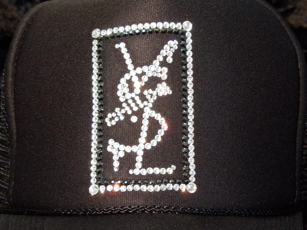 Square parody crash Swarovski cap Black