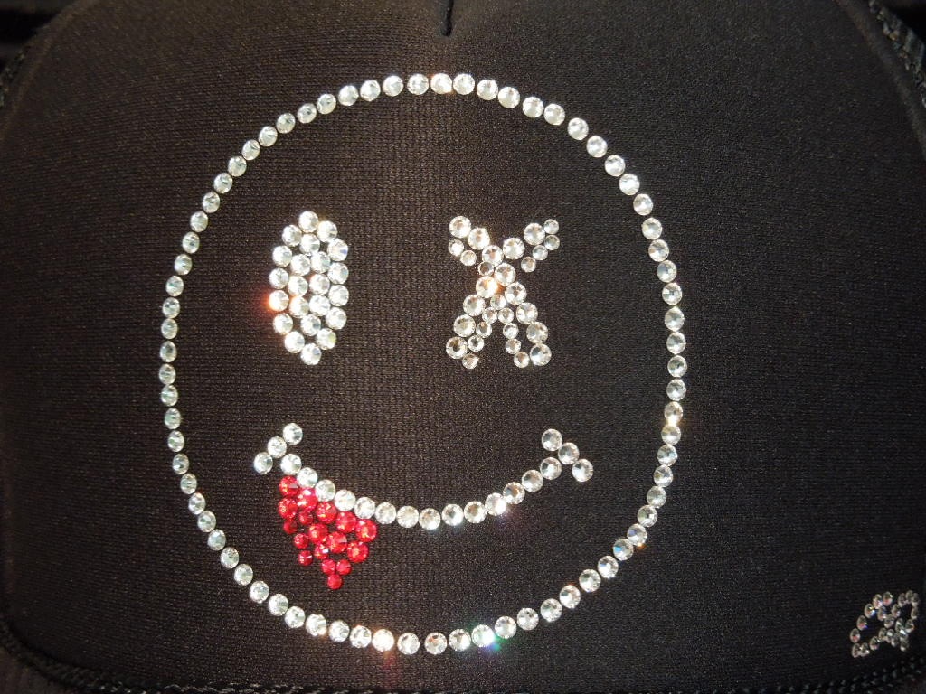Killer Smiley Swarovski cap Black