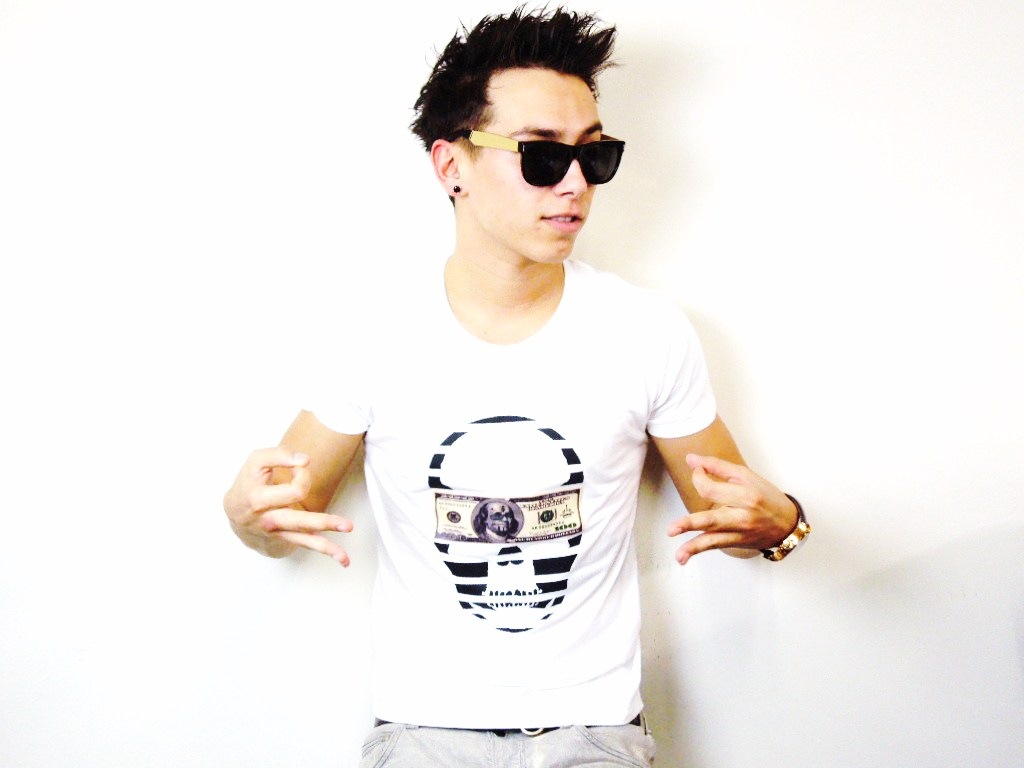 ������ �ޥ͡� T����� / White