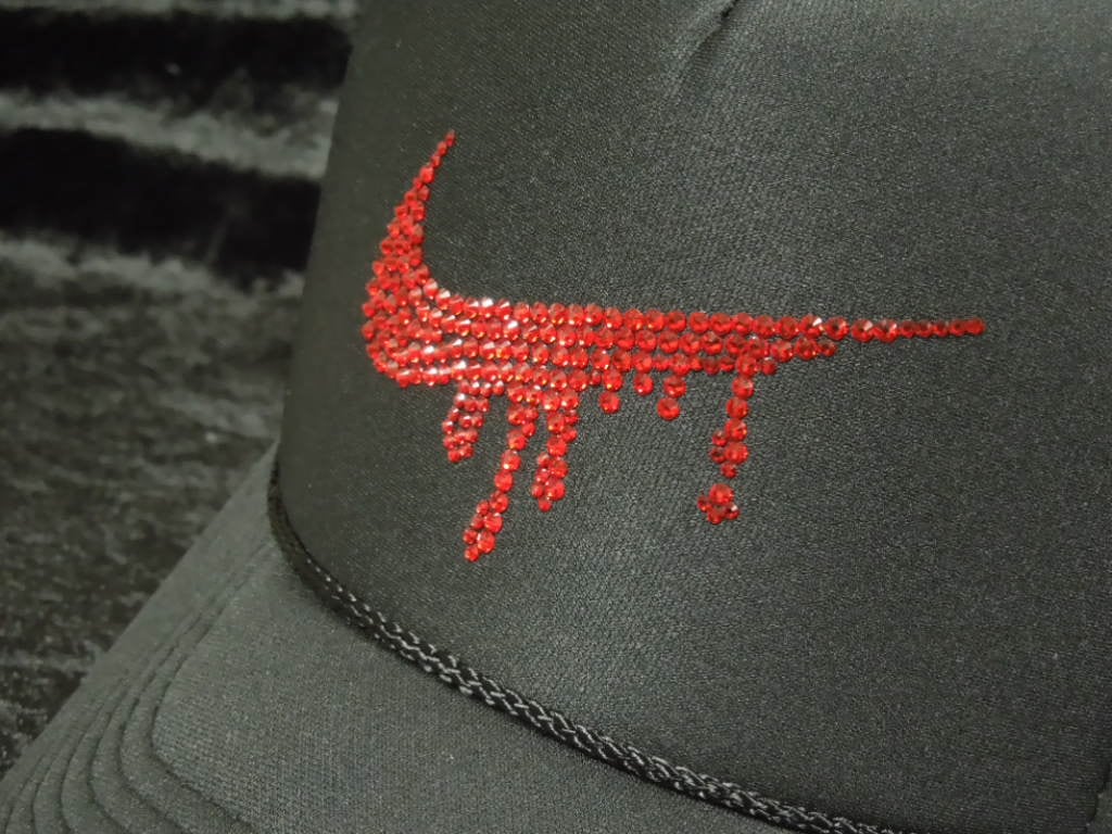 Parody Melt Mark Swarovski Cap Black��Red