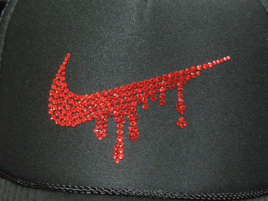 Parody Melt Mark Swarovski Cap Black��Red