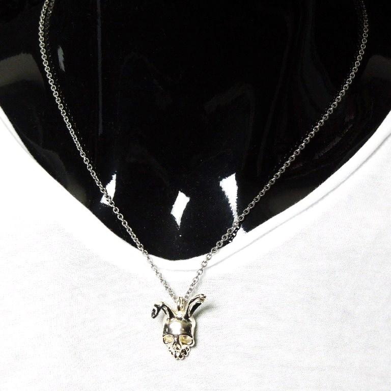 CQ Skull Bunny necklace Silver