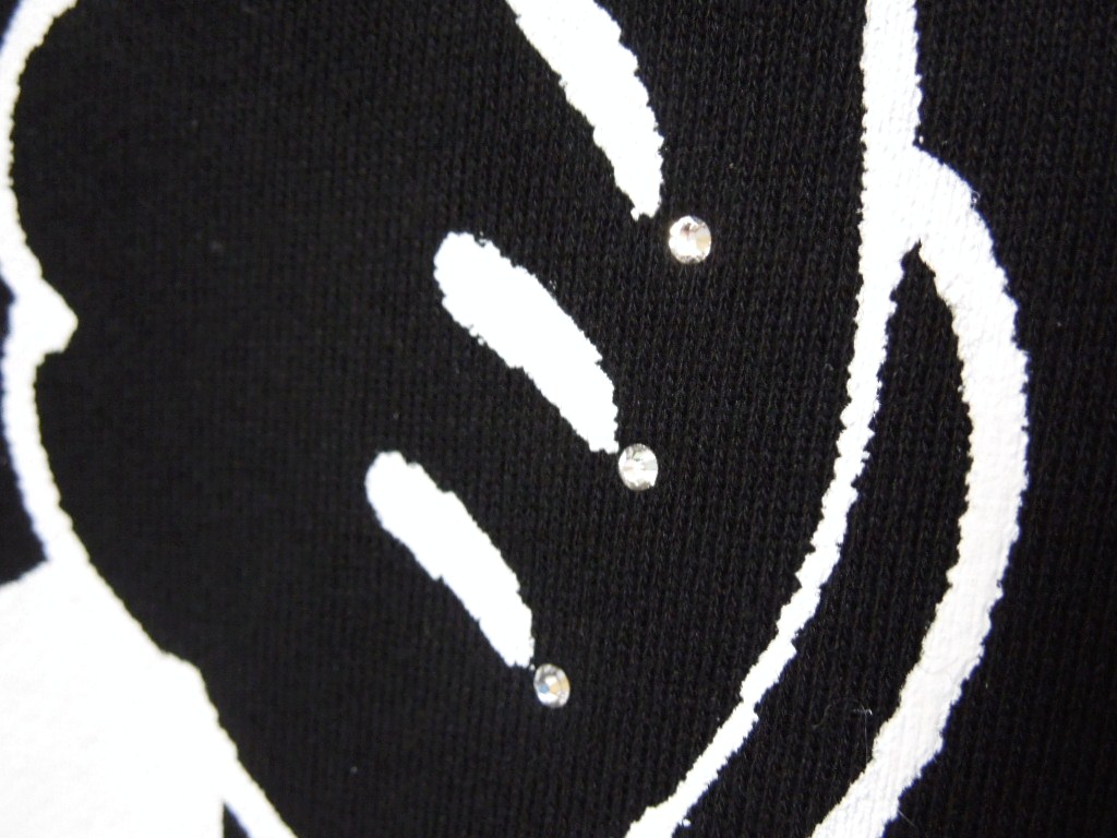 Parody One Hand Flower Swarovski Black Parka