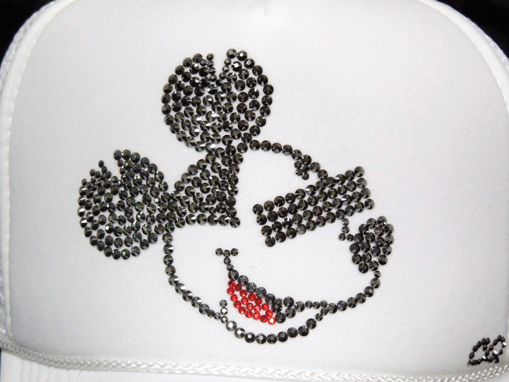 Secret mouse Swarovski cap white