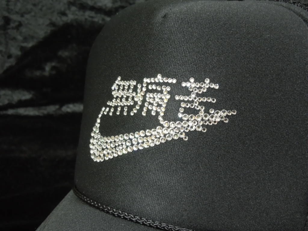No pain Swarovski cap Black