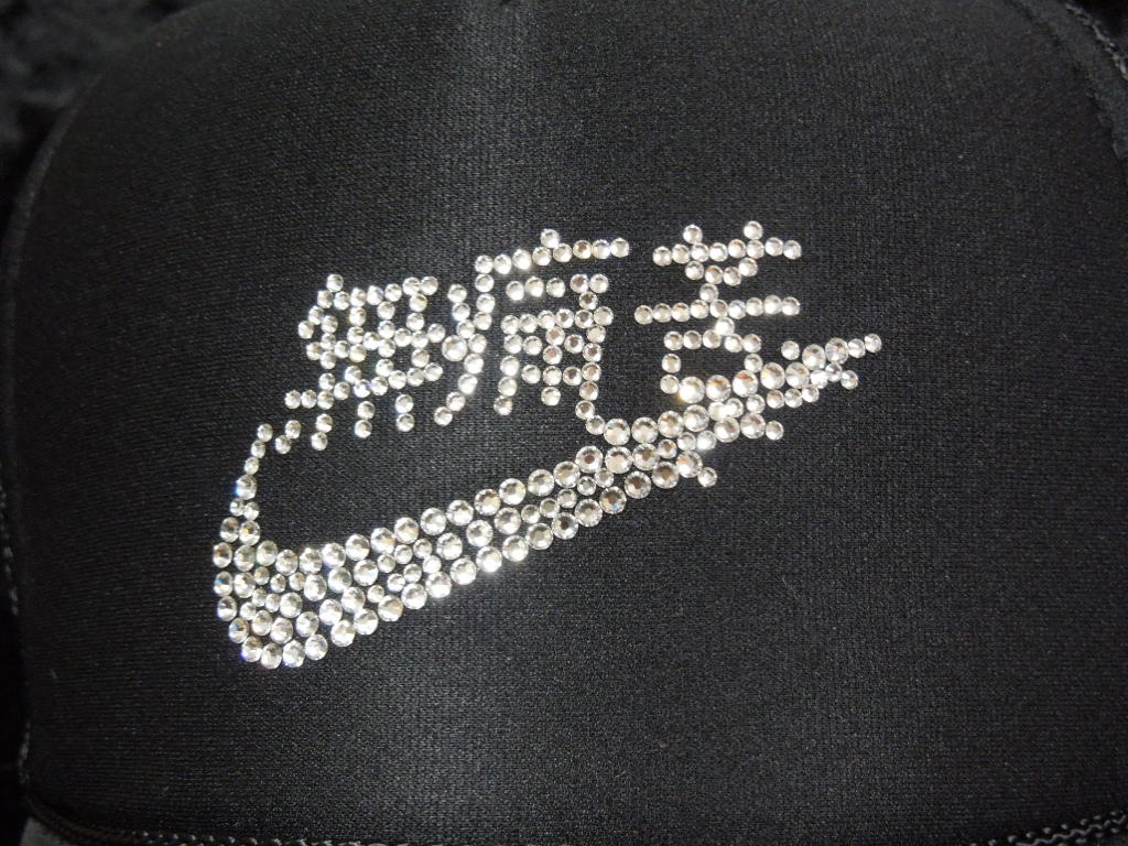 No pain Swarovski cap Black