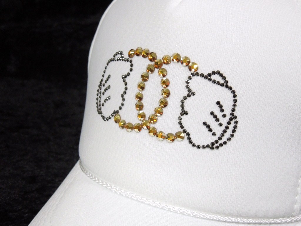Parody double handed Gold Swarovski cap white��