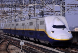 ͽE4 ̾ۿ MAX  8ξ ʡ35%OFF