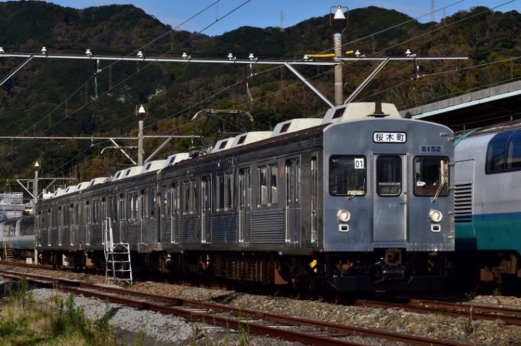 在庫〉伊豆急8000系 TA-7編成 ステンレス無塗装 3両【20%OFF